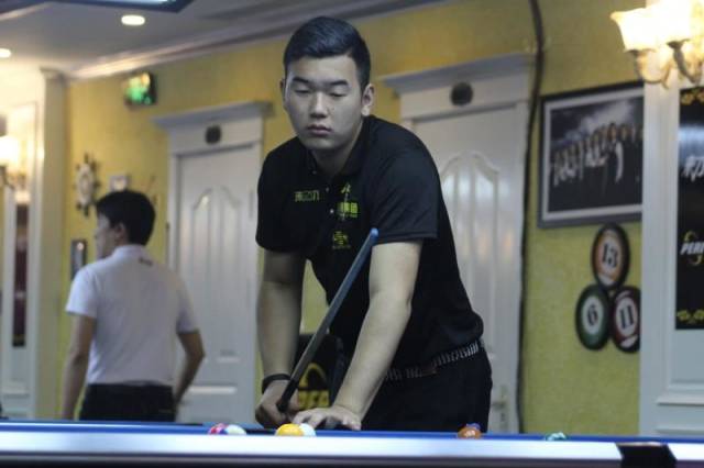 社会观念的 社会观念的